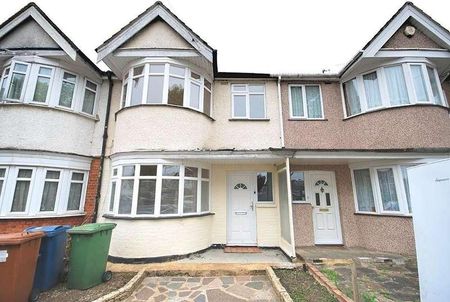 Kings Road, Harrow, HA2 - Photo 3