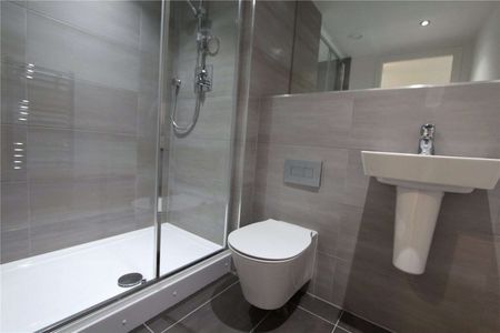 Unfurnished Two Double Bedroom Apartment located on the 1st floor of The Quadrant development - Photo 2