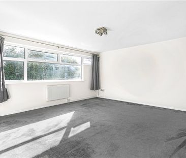 New Court, Addlestone, Surrey, KT15 2EE - Photo 4