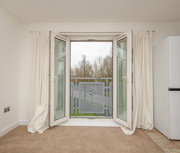 1 bedroom Flat To Let - Photo 1