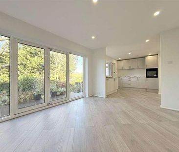 High Ridge, Cuffley, Potters Bar, Hertfordshire, EN6 - Photo 2