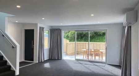 Stunning Townhouse in Tawa!! - Photo 5
