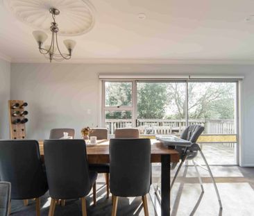 Three Bedroom Family Home - Photo 2