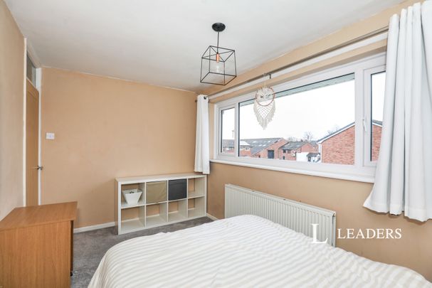 2 bedroom house to rent Mary Street, Crewe, Cheshire, CW1 - Photo 1