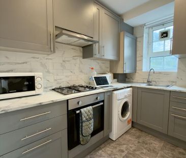 5 bedroom flat to rent - Photo 2