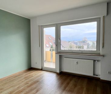 Refrath: 3-Zimmer-Wohnung mit Balkon und Stellplatz - Photo 2