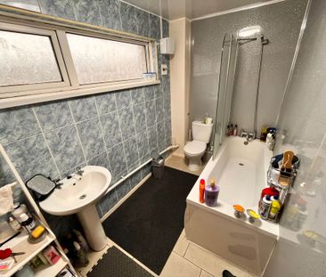 Price £1,250 pcm - Available 16/02/2026 - Unfurnished - Photo 1