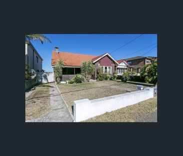 Quaint 2 Bedroom Home - Photo 5