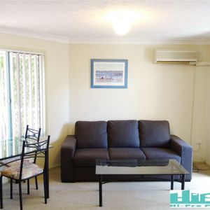 FURNISHED ONE BEDROOM UNIT with Carspace - Photo 3