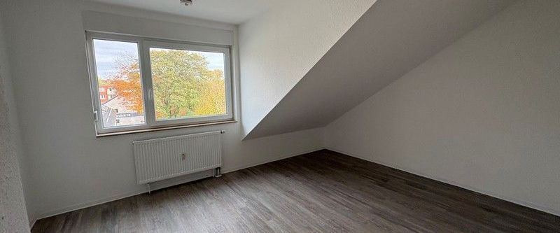 Viel Platz zum Leben – 4,5-Zimmer-Wohnung mit Aussicht & Charme - Photo 1