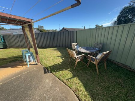 Freshly Updated One Bedroom Granny Flat in a Quiet Cul-de-Sac - Photo 4