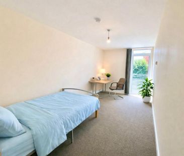 5 bed Apartment 3 Montgomery Place - Photo 5