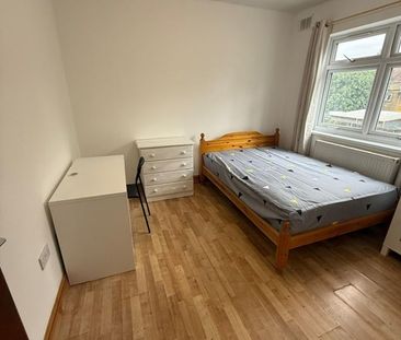 Room in a Shared House, Coombe Road, N22 - Photo 2