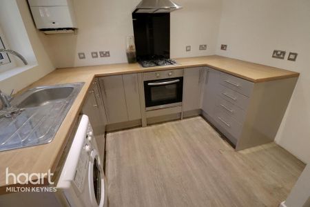 3 bedroom terraced house to rent - Photo 5