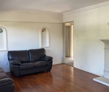 3 Bedroom in Town Centre - Photo 1