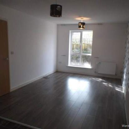 2 bedroom property to rent in Addlestone - Photo 1