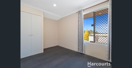 3 x 2 Family Home - Includes lawnmowing - Photo 3