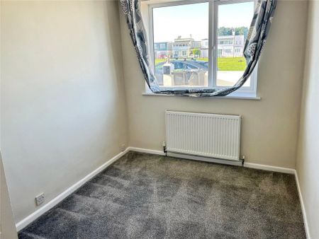 3 bedroom detached house to rent - Photo 2