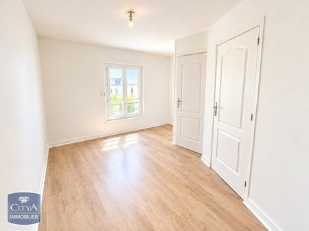 Location Maison 3 pièces 111m² LOUDUN 86200 - Photo 4
