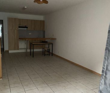 Appartement 1 pièces 33m2 MARSEILLE 4EME 550 euros - Photo 2