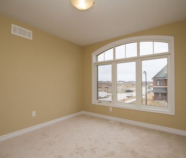 For Lease - 464 Brettonwood Ridge, Kanata, Ontario - Photo 1