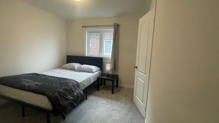 For Lease - 53 Jack Potts Way, Clarington, Ontario - Photo 4