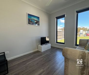 WATERFRONT LIVING - Photo 2