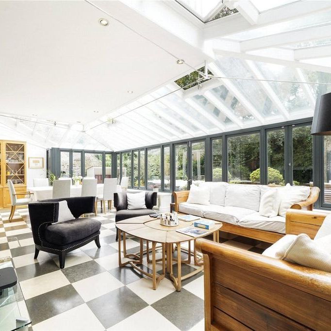 4 bedroom detached house to rent - Photo 1