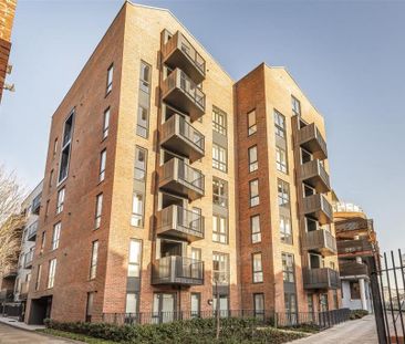 1 bedroom in a flat share to rent - Photo 6