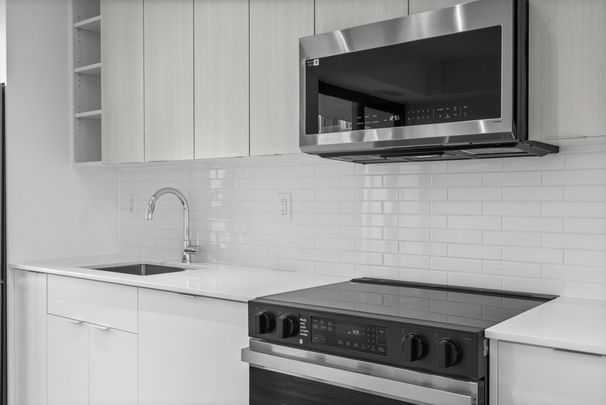 For Lease - 2075 Lakeshore Road Unit# 902, Burlington, Ontario - Photo 1