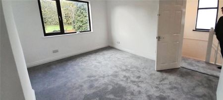 3 bedroom semi-detached house to rent - Photo 4