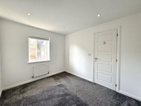3 bedroom semi-detached house to rent - Photo 4