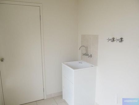 47 Skyline Circuit, Bahrs Scrub QLD 4207 - House For Rent | Domain - Photo 2