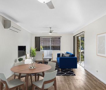 Spacious 4 bedroom home with dual living space - Photo 1