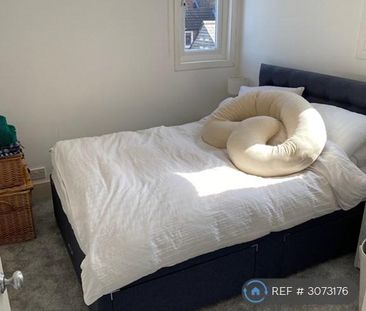 3 bedroom terraced house to rent - Photo 5