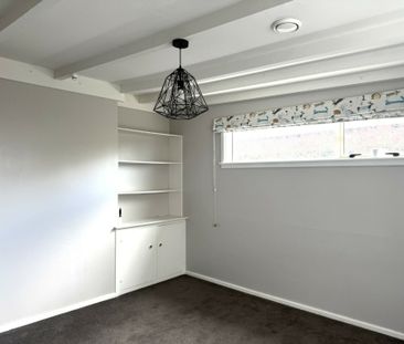 Easy Living - Photo 2