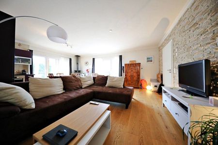 Prächtige 3,5-Zimmer-Wohnung mit Terrasse und Pool - Photo 3