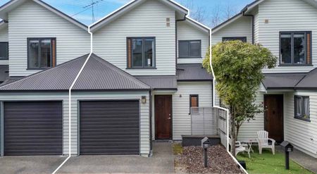 Modern 3-Bedroom Townhouse in Prime Albany Loc... - Photo 5