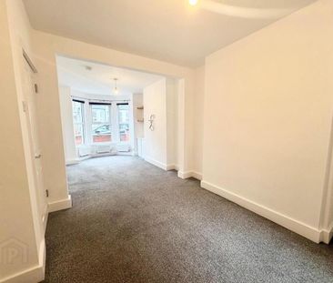 27 Cheviot Avenue, Belfast, BT4 3AG - Photo 2