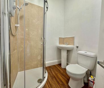 3 bedroom flat to rent - Photo 1