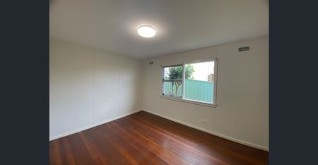 TWO BEDROOM HOME IN POPULAR LOCATION - Photo 3