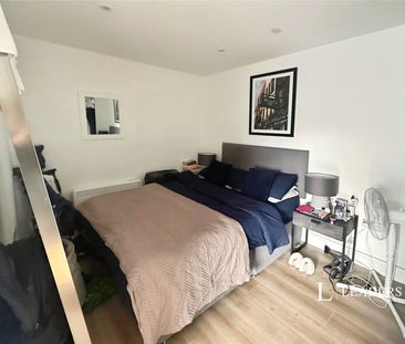 apartment to rent Wood Street, East Grinstead, West Sussex, RH19 - Photo 3