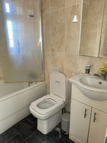 1 bedroom in a house share to rent - Photo 5