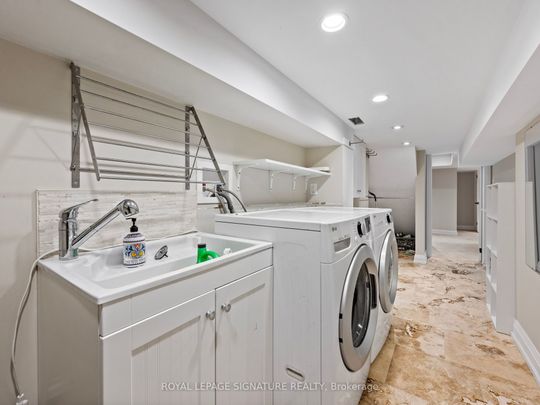 For Lease - 5015 Dubonet Drive, Mississauga, Ontario - Photo 1