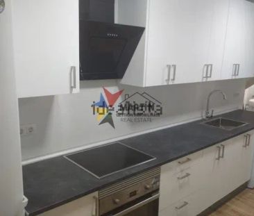 Alquiler de piso en Plaza de Basconia - Photo 4