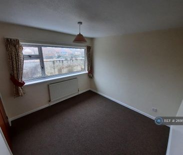 3 bedroom terraced house to rent - Photo 3