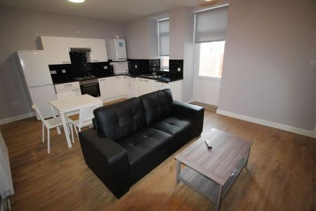 2 bedroom flat to rent - Photo 4