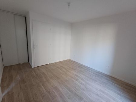 location Appartement T4 DE 76.6m² À BOBIGNY - Photo 4