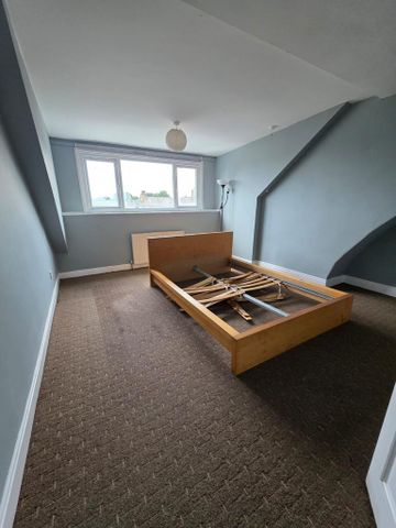 4 bedroom terraced house to rent - Photo 5