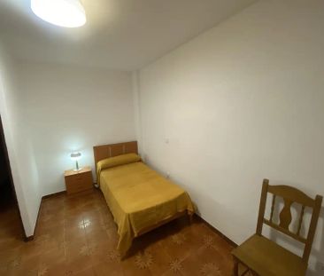 Piso de alquiler en Calle Carlos I de España, 80, Centro - Doña Mer... - Foto 5